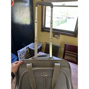 Delsey Lightweight Wheeled Overnight/Laptop Travel Bag Gray w/ Handle